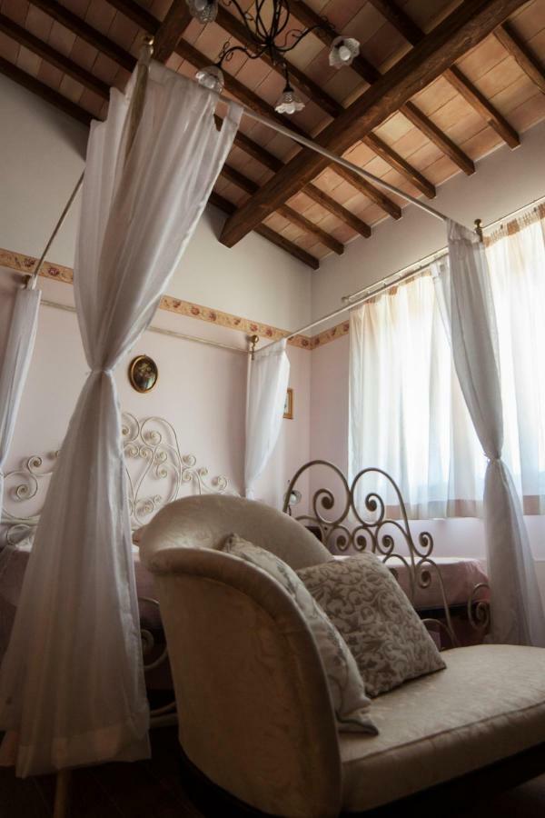 B&B L' Antica Fonte Spinetoli Extérieur photo