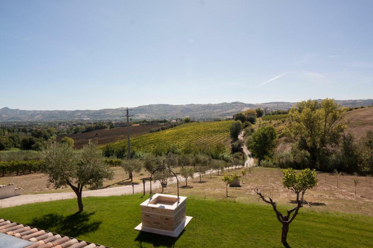 B&B L' Antica Fonte Spinetoli Extérieur photo