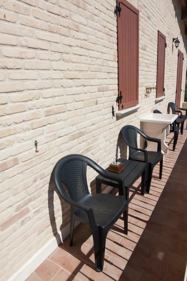 B&B L' Antica Fonte Spinetoli Extérieur photo