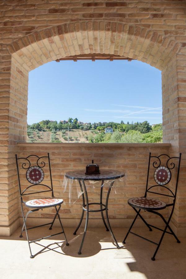 B&B L' Antica Fonte Spinetoli Extérieur photo